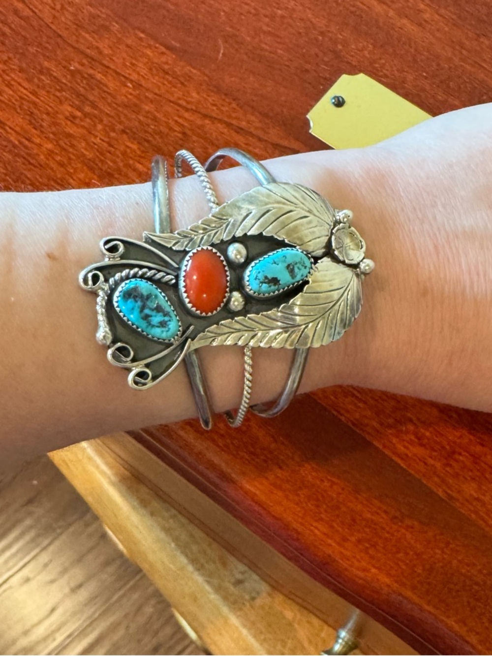 Gorgeous VTG Navajo Yazzie Sterling 3 Stone Turquoise and Coral Cuff Bracelet - Picture 11 of 16